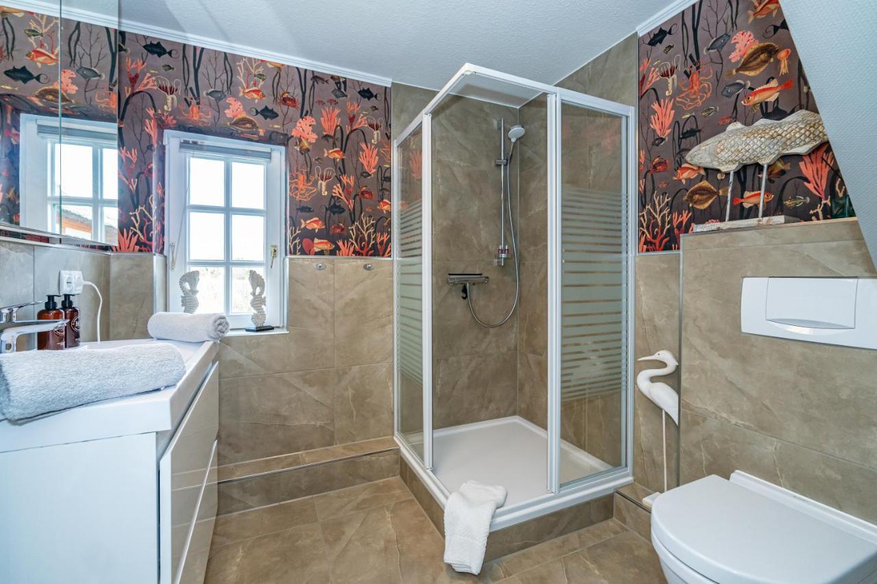 Gemuetliche Wohnung Unter Reet Mit Pool Und Sauna In Кайтум Екстер'єр фото